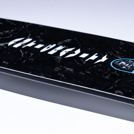 Deska snowboardowa GNU - Antigravity C3