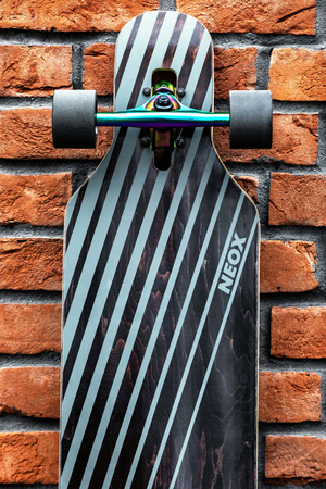 Longboard RAVEN Neox Neo Chrome